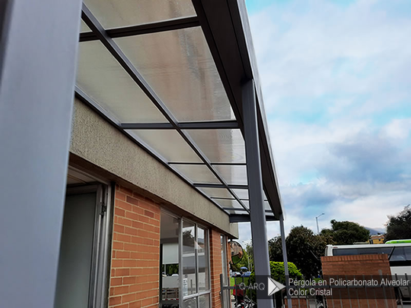 pergola-policarbonato-alveolar-cristal